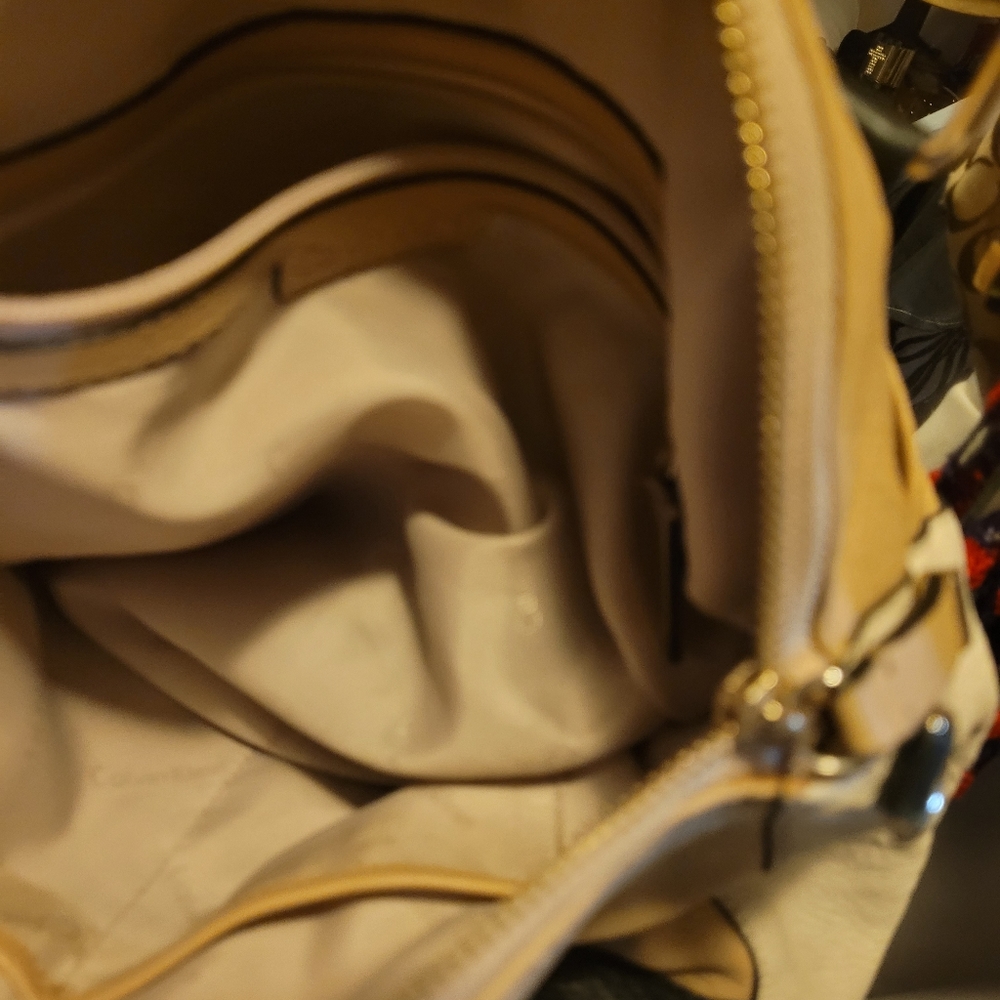 Purse - Picture 3 of 7